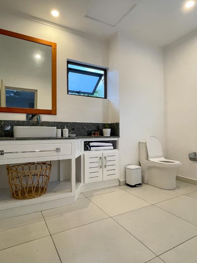Nautilus Apartments Anse Royale Esterno foto